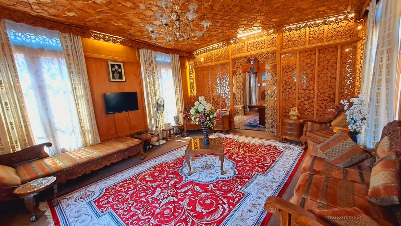 New Lakes Crown Group Of Houseboats Srinagar  Luaran gambar